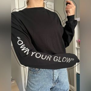 Black long sleeve crop top